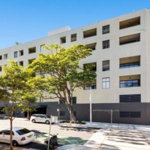 Darlinghurst Fully Self Contained Modern 1 Bed Apartment (713RIL)