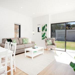 Enjoy Sea Breezes At Sunny Apartment In Bondi Sydney