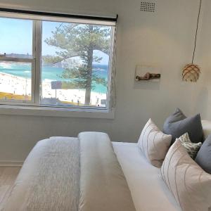 D'Luxe Designer Den Bondi-Ocean View apartment Sydney New South Wales